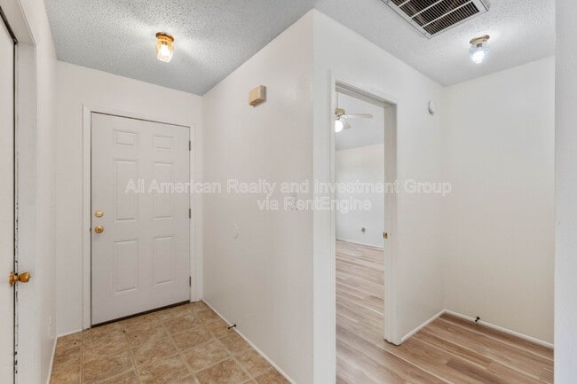 Photo - 510 Woodland Park Cir
