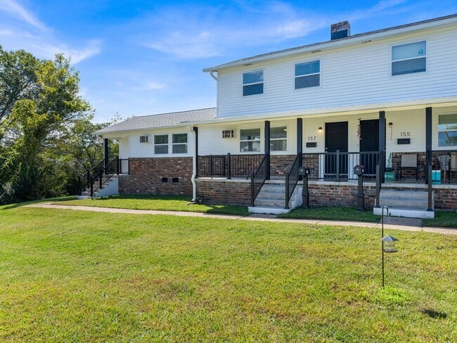 Photo - Oak Ridge 37830 - 3 bedroom 2 bath duplex - call Chad Weeks 865-567-6193