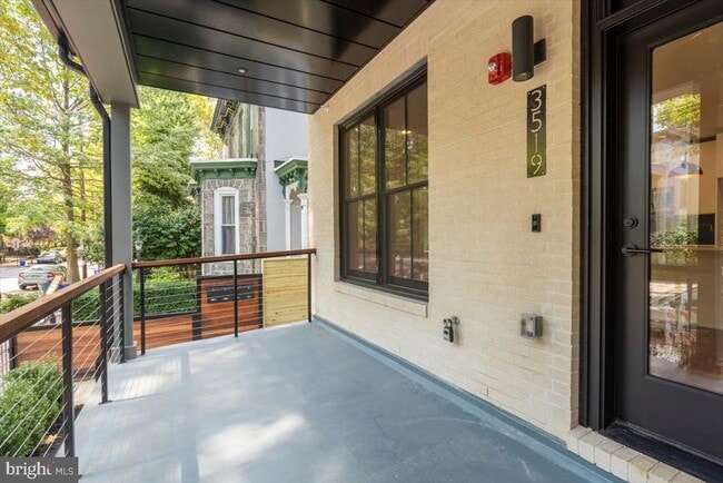 Building Photo - 3519 Hamilton St Unit 3