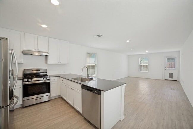 Photo - 7631 Parish Pl