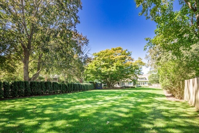 Photo - 86 Gansett Ln