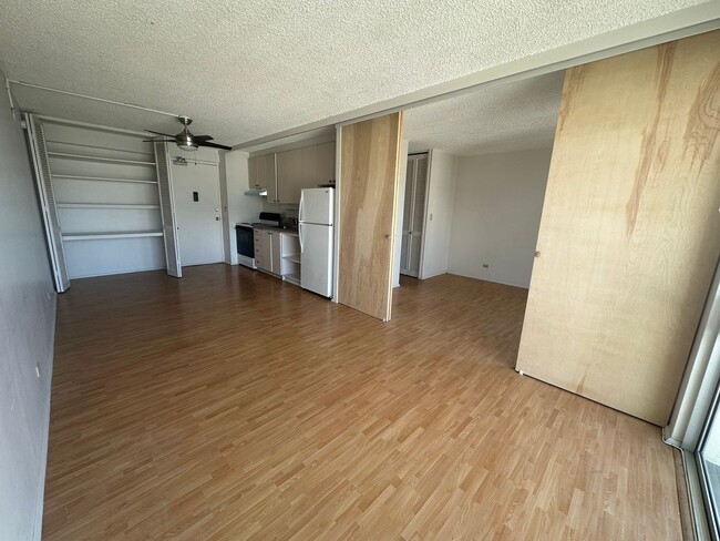 Photo - Kapiolani Manor - 1/1/1 Electricity Included! Unidad 1801