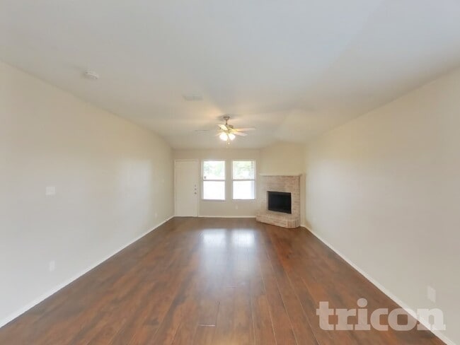 Photo - 2505 Buffalo Run