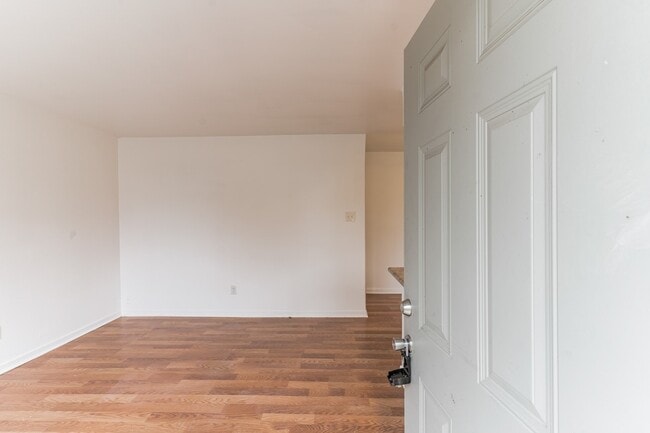 Photo - 6815 Beachwood St Unit 4