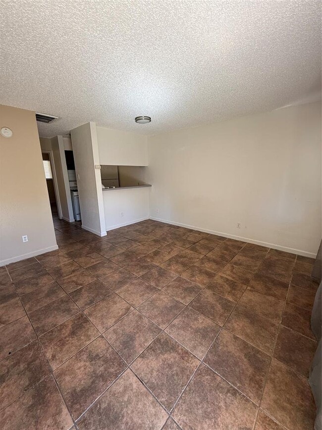 Building Photo - 2609 Ektom Dr Unit A