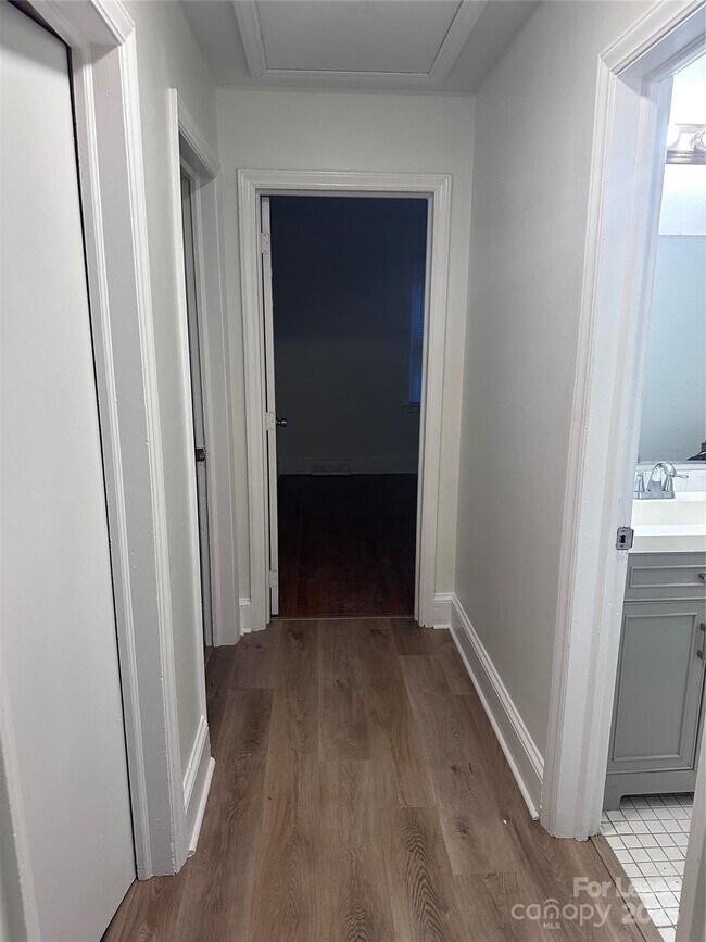 Photo - 4934 Galax Dr House