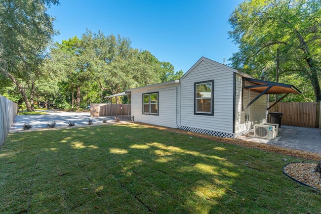 Photo - Peaceful Retreat! Just minutes from Niceville!