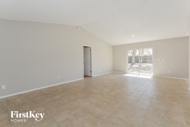 Photo - 2005 N Parkton Dr