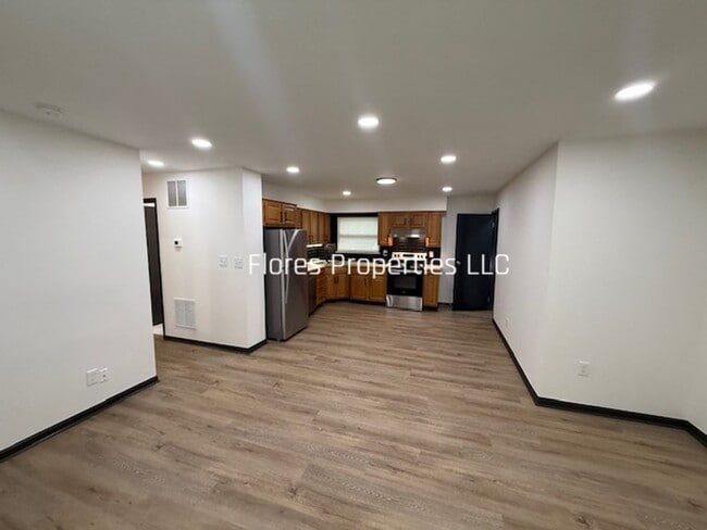 Photo - 6406 Fairacrest Rd