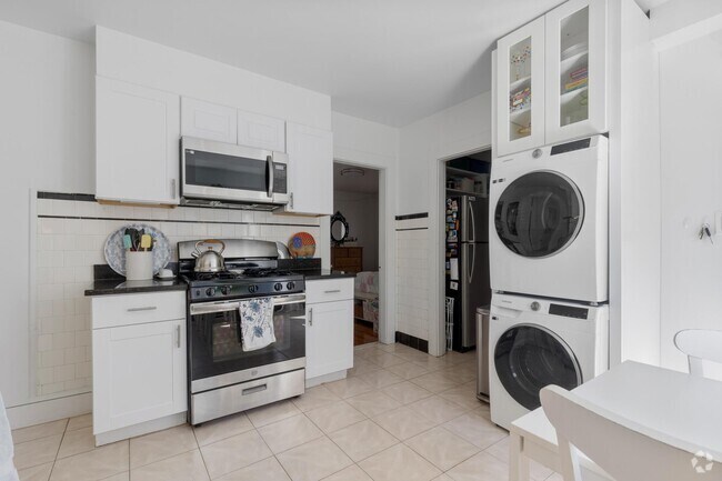 Building Photo - 95 Beacon St Unit 3 Rental