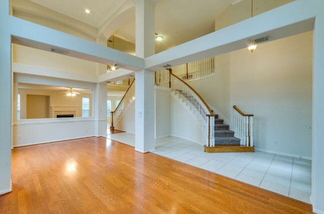 Spacious 5-Bedroom Home in Brazos Landing!