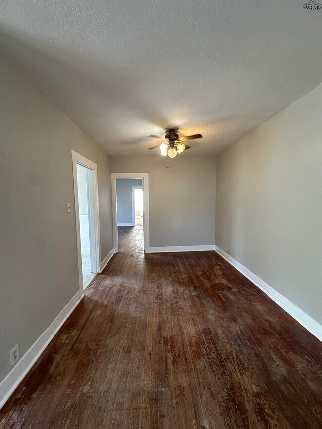 Photo - 1657 Keeler Ave