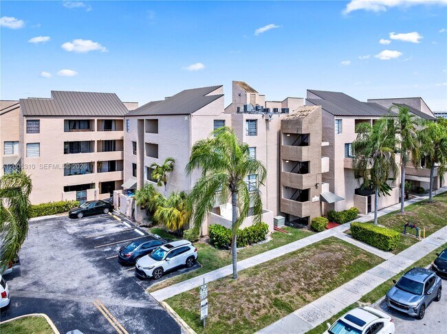 Photo - 10500 SW 108th Ave Unit B211