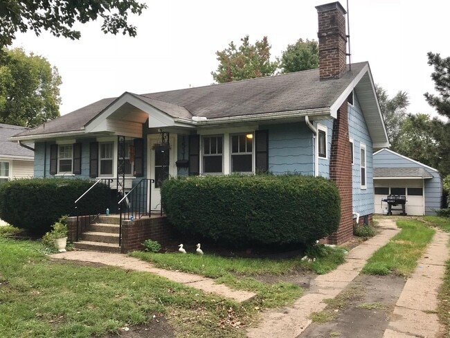 Fachada de entrada - 1531 Wilson Ave