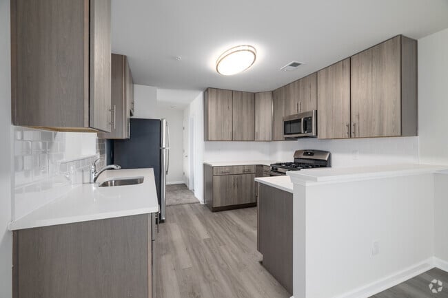 2BR, 2BA - 1,171SF - Kitchen