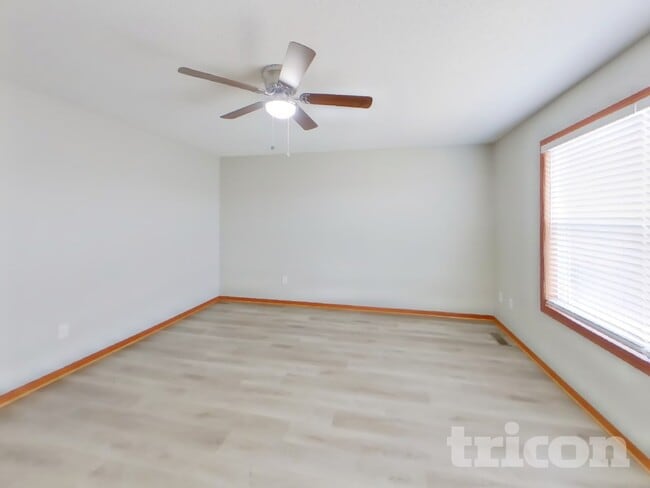 Photo - 2248 Longhorn Ln