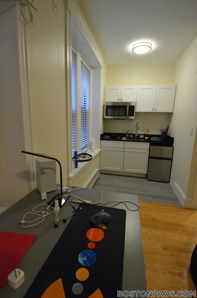 Photo - 79 Westland Ave Unidad 10