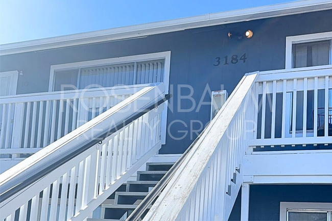 Building Photo - Charming 2-bedrooms, 1-bath upstairs apartment in the heart of Prescott Valley!