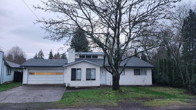 Building Photo - *1ST MONTH'S RENT FREE PROMO*  3 Bed 2 Bath Beaverton Home with big backyard, storage shed, A/C a...