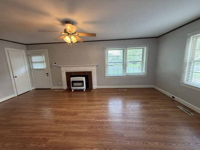 Photo - 207 W Church St