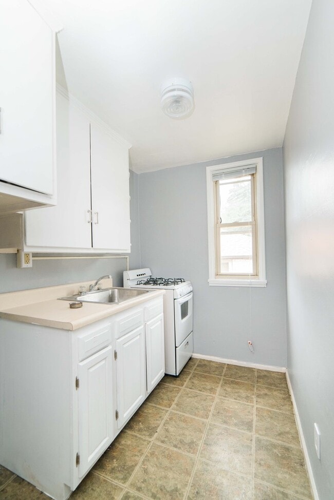 Photo - Brentwood Towne Apartments