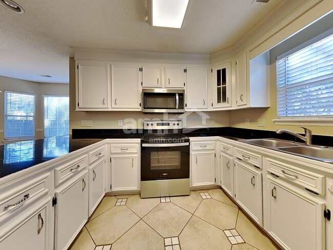 Photo - 602 Majestic Oak Dr