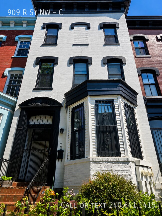 Building Photo - 909 R St NW Unit C