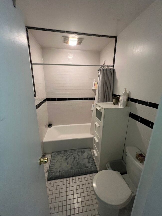 Building Photo - 20 Westland Ave