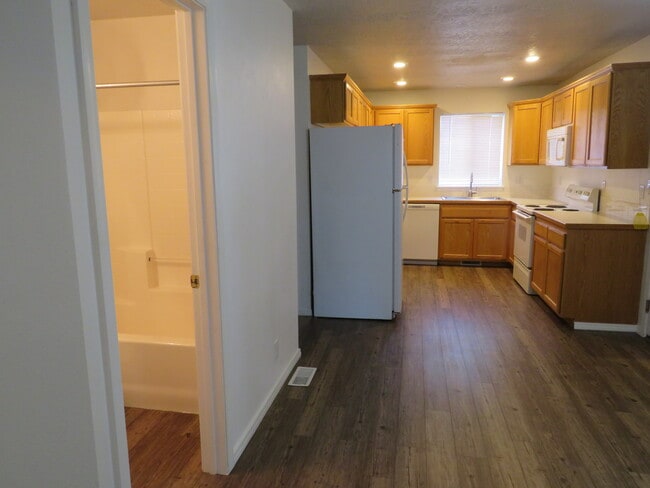 Photo - 2112 S Longmont Ave