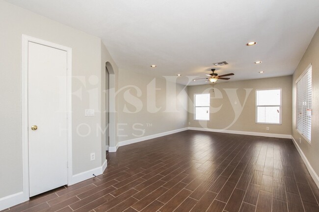 Photo - 9156 W Quail Ave