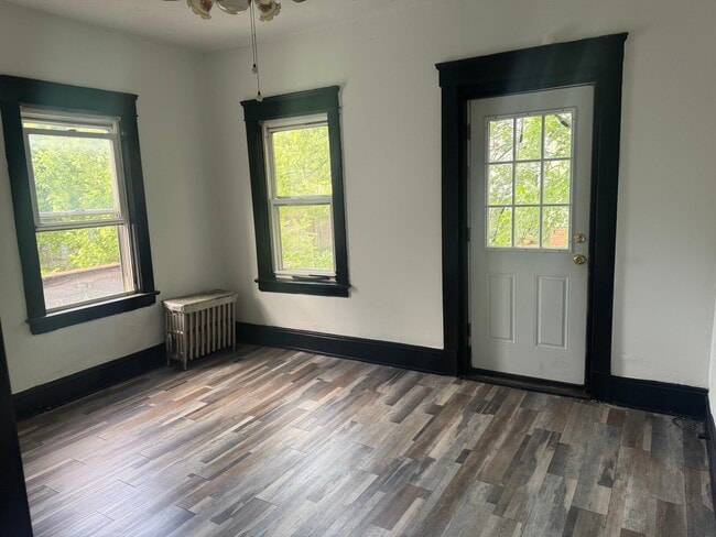 Building Photo - 2179 Murray Hill Rd Rental