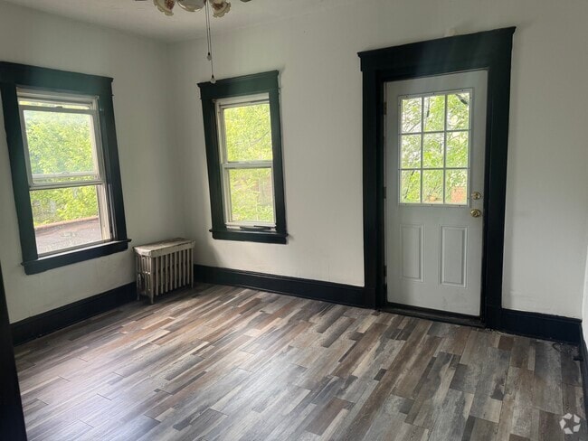 Building Photo - 2179 Murray Hill Rd Rental