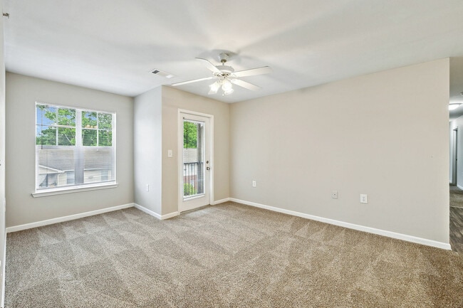Hallmark at Columbia - Hallmark at Columbia Apartments