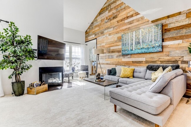 Photo - Rare Top-Floor, 2-Level Luxury End-Unit Condo with Loft in Alexandria!