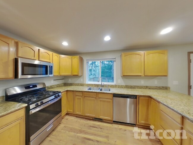 Photo - 8028 Old Military Rd NE