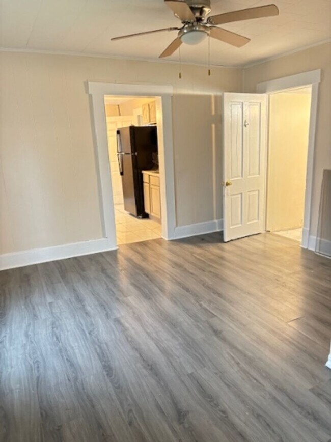 Photo - 710 E University Ave