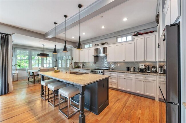 Photo - 609 Victor St