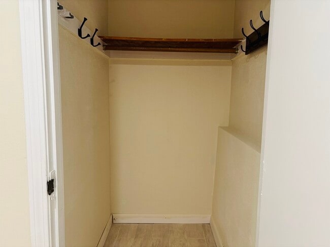 Photo - 55 Woodlawn Ave Unit 2