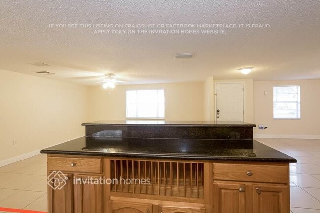 Photo - 11811 Roselawn Ave