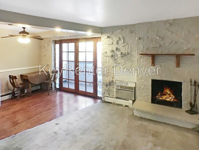 Building Photo - 1270 Marion St Unit Apt 312