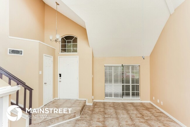 Photo - 2425 Bennington Dr