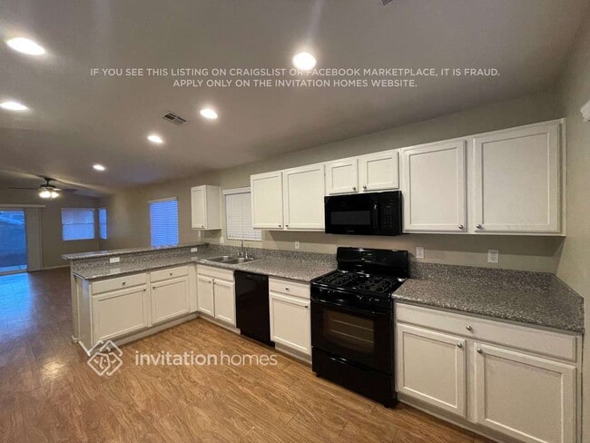 Photo - 285 Mayberry St