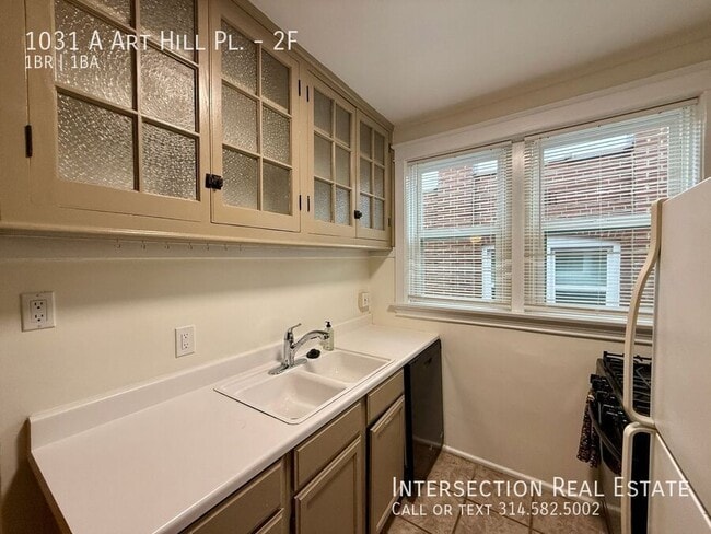 Photo - 1031 Art Hill Pl Unit 2F