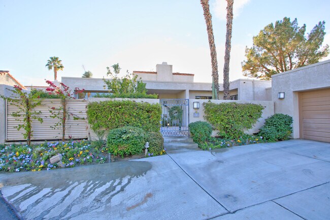913 Inverness Dr