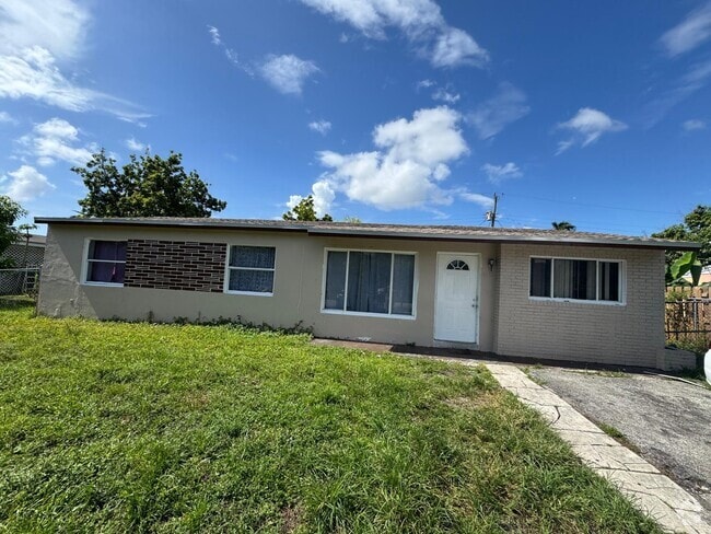 Building Photo - 6110 SW 16th St Rental