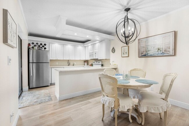 Photo - 5674 SE Riverboat Dr