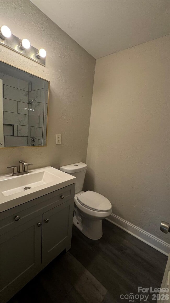 Photo - 344 Fairgreen Dr