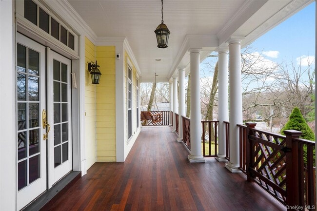 Photo - 5 Country Ln