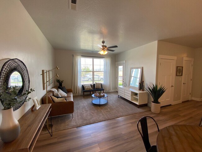 Photo - Lakefront at Vineyard Town Center Condo