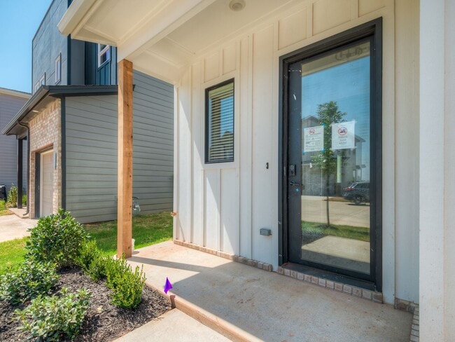 Photo - Beautiful New Construction Home in Edmond/...